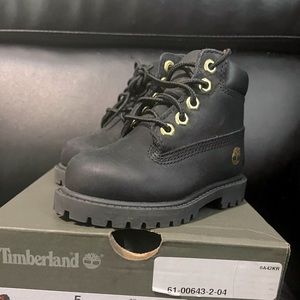 Timberland boots worn once. Size 5c